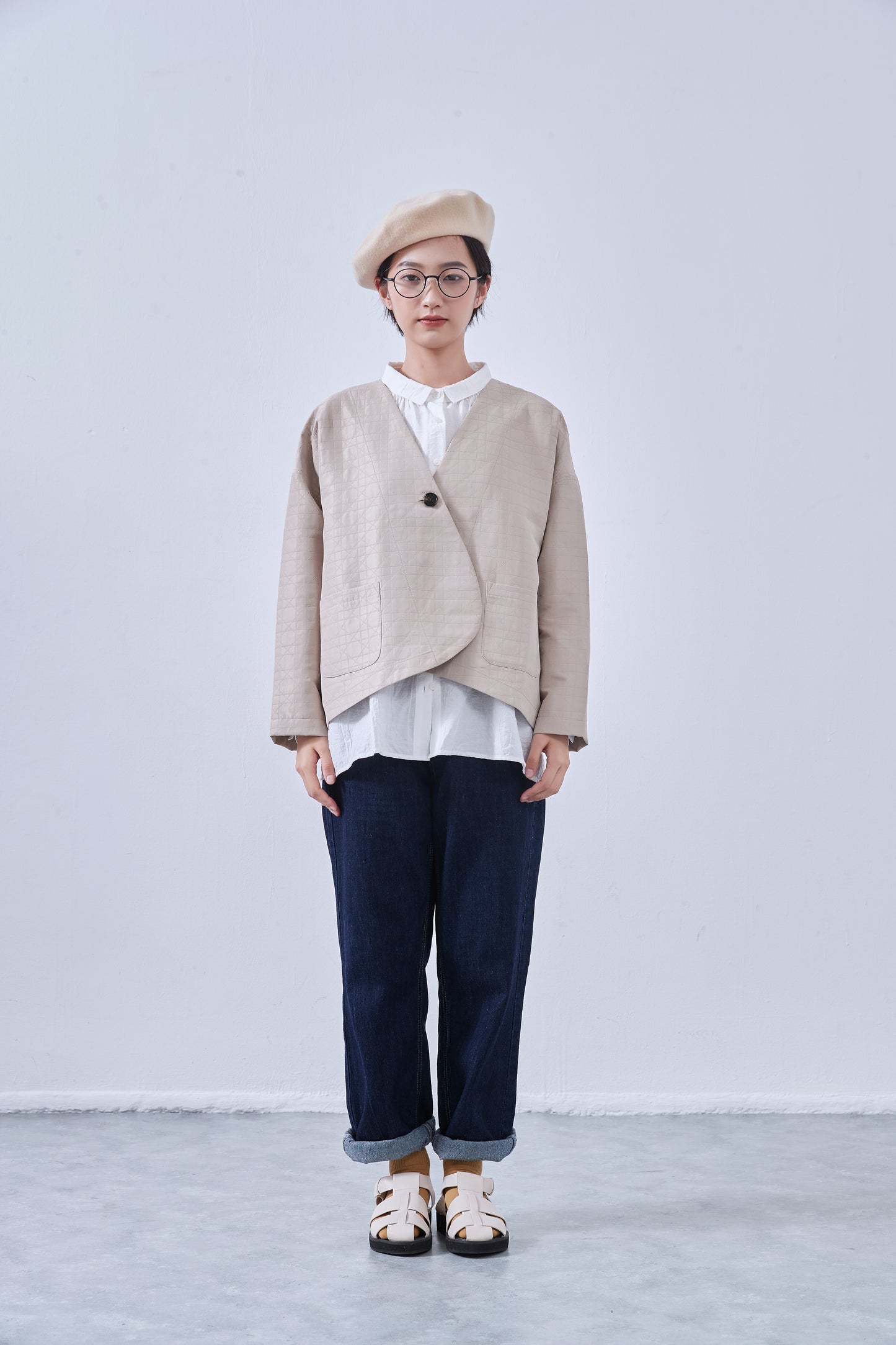 KNNJ355・ラウンドヘム・ノーカラー・キルティング風ジャケット・春秋長袖アウター