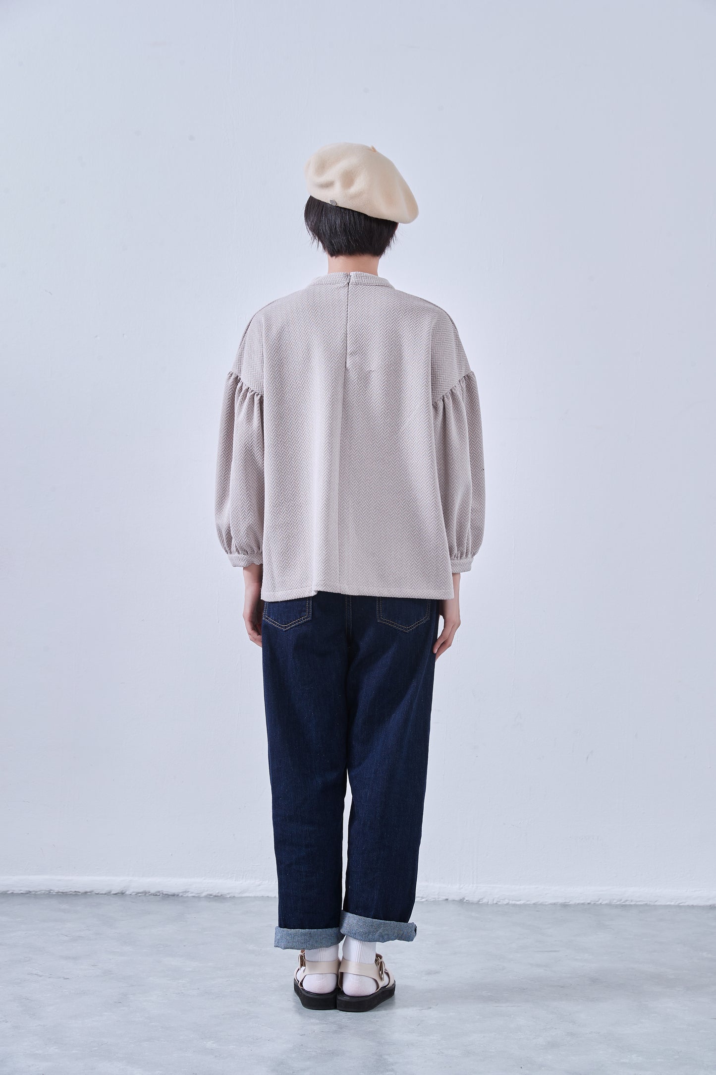 KNNT357・ボリュームパフスリーブ・長袖カットソージャガード素材・秋冬トップス