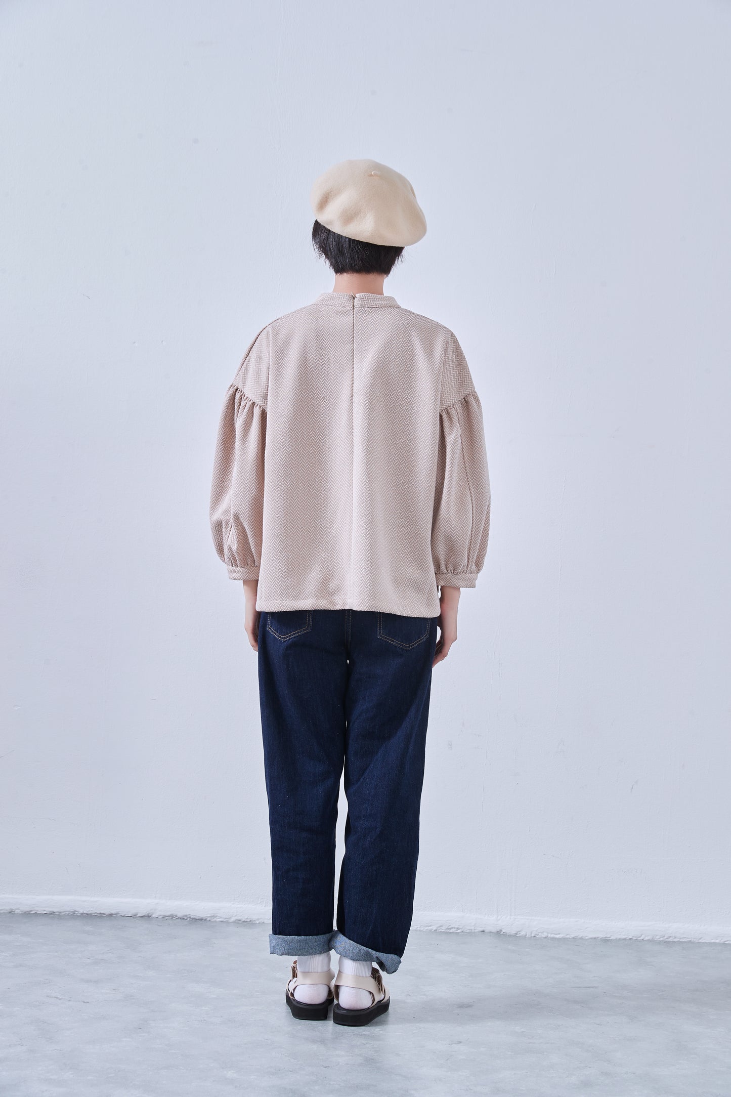 KNNT357・ボリュームパフスリーブ・長袖カットソージャガード素材・秋冬トップス
