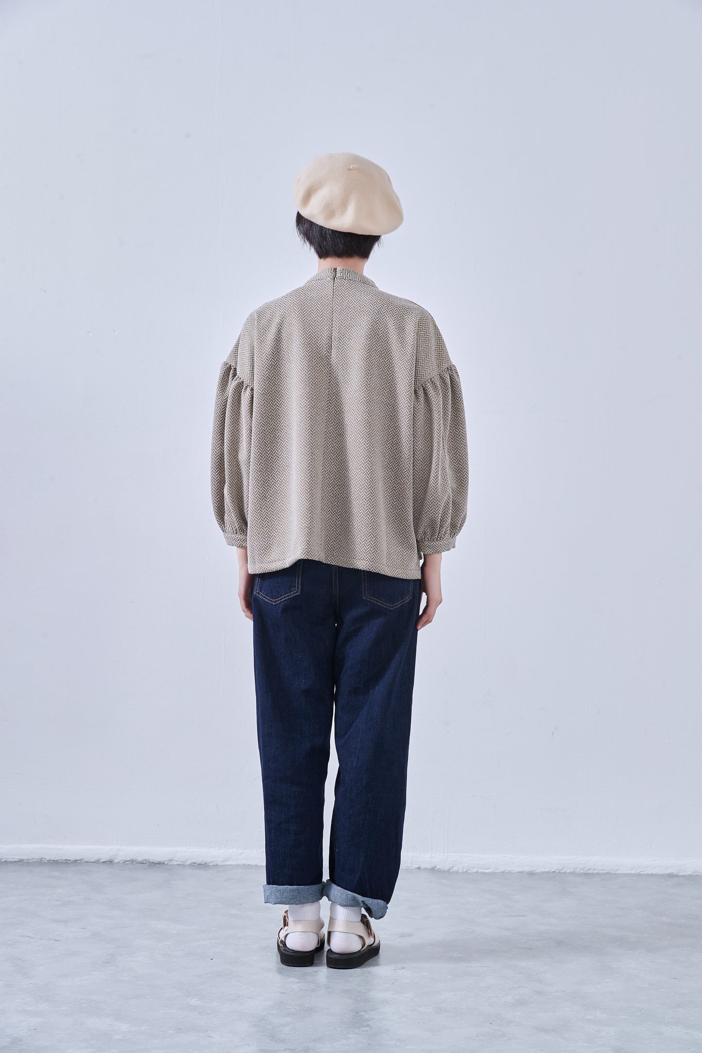 KNNT357・ボリュームパフスリーブ・長袖カットソージャガード素材・秋冬トップス
