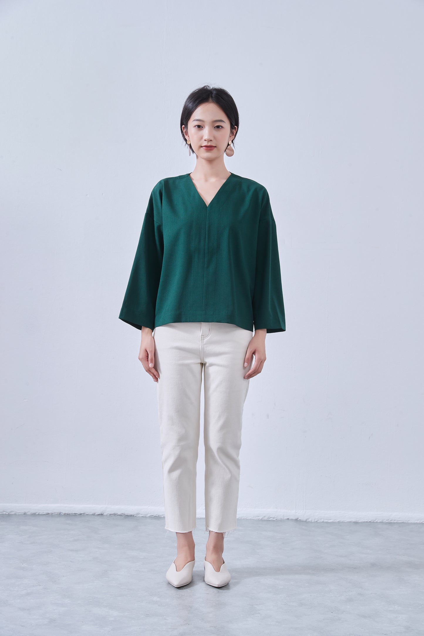 KNNT363・Vネック・センターシーム・長袖ミニマル・シンプルトップ・Clean Style・秋冬プルオーバー