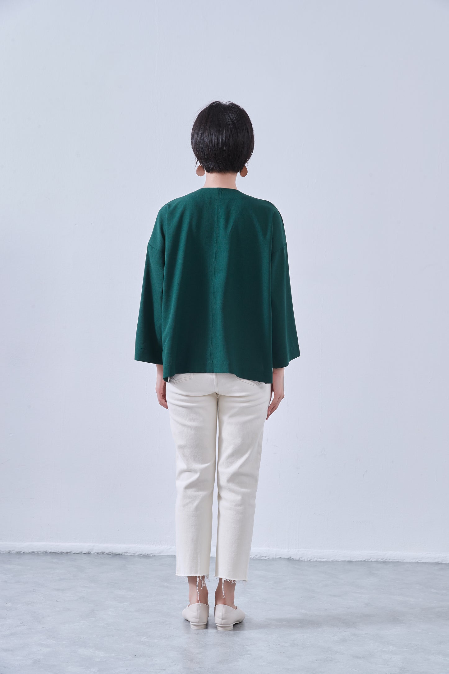 KNNT363・Vネック・センターシーム・長袖ミニマル・シンプルトップ・Clean Style・秋冬プルオーバー
