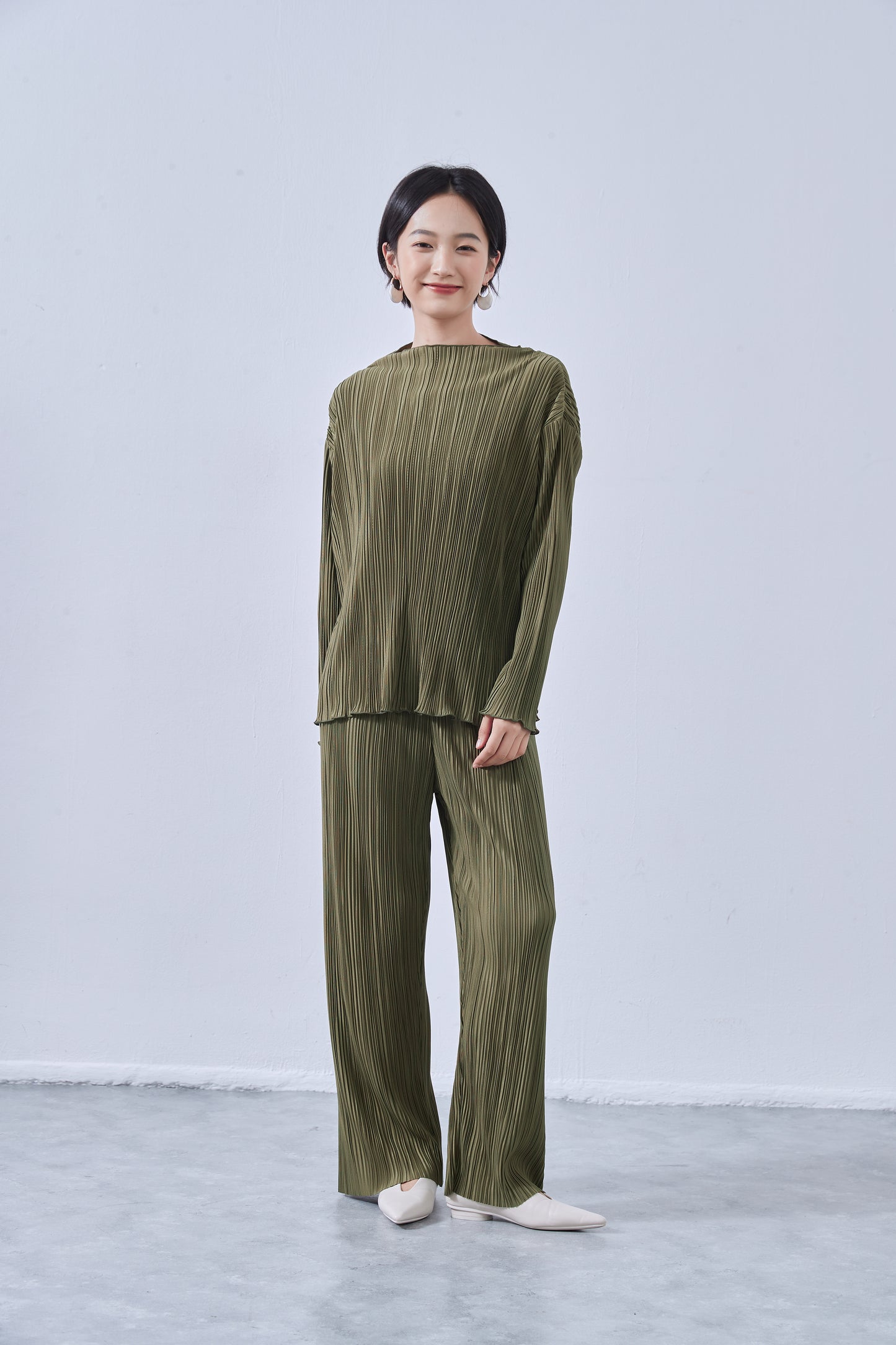 KNNP365・プリーツ加工・カットソーワイドパンツ・セットアップ商品・アップサイクル・イージーパンツ