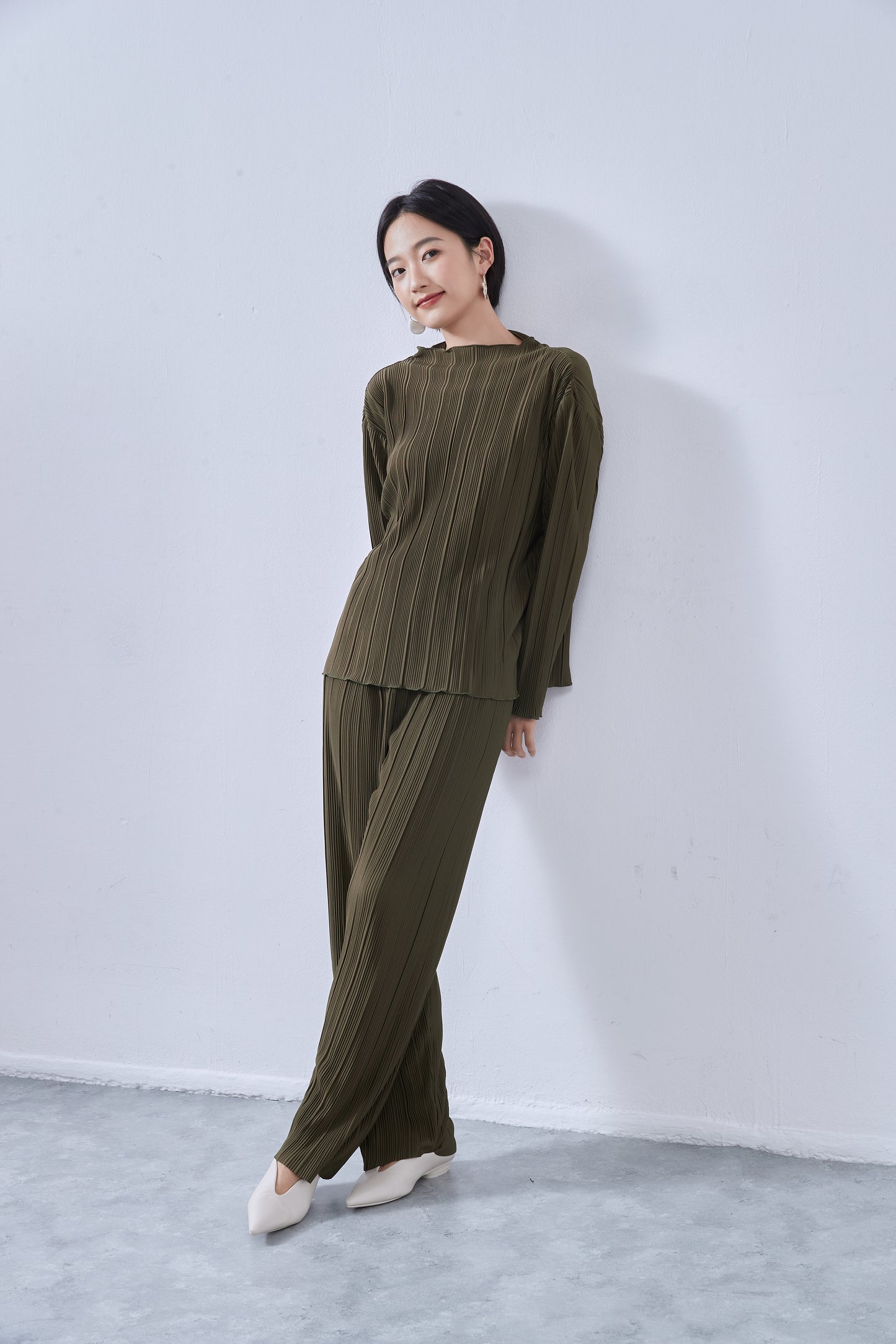 KNNP365・プリーツ加工・カットソーワイドパンツ・セットアップ商品・アップサイクル・イージーパンツ