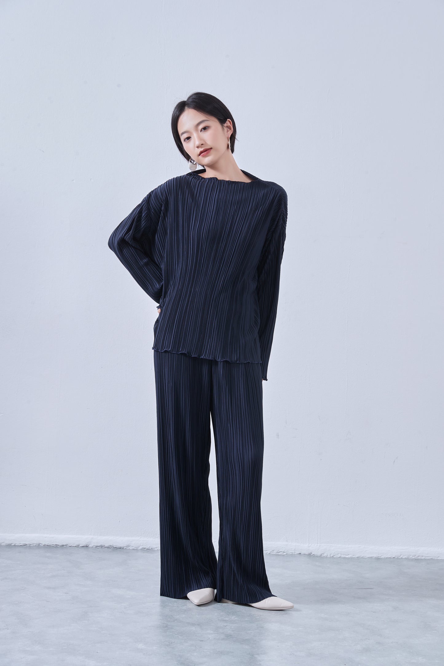 KNNP365・プリーツ加工・カットソーワイドパンツ・セットアップ商品・アップサイクル・イージーパンツ