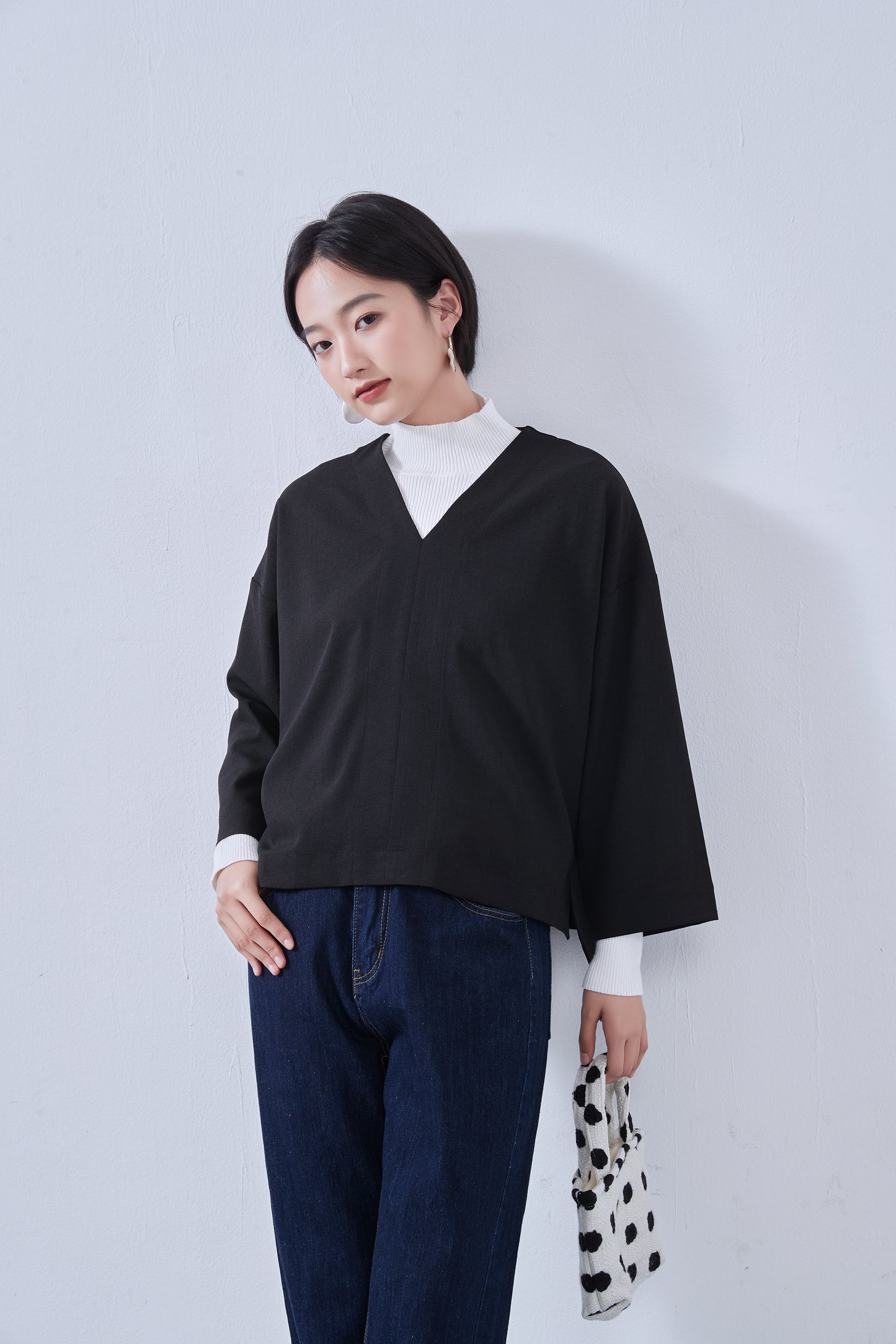 KNNT363・Vネック・センターシーム・長袖ミニマル・シンプルトップ・Clean Style・秋冬プルオーバー