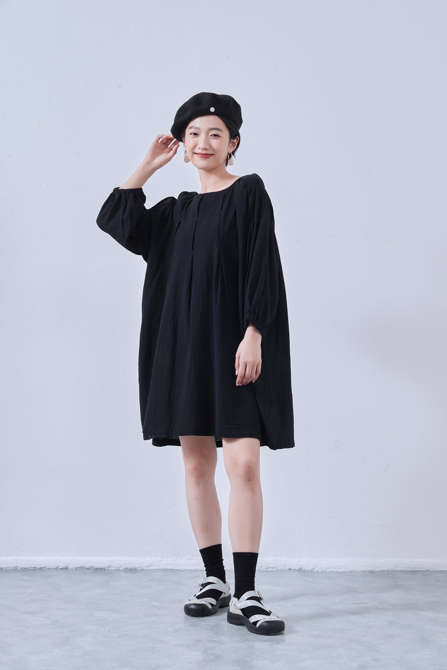 KNNO358・綿100%・チュニック・タックステッチ入り・Aライン・長袖ワンピース