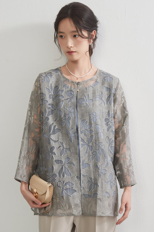 KNGU602-オパールシアー素材軽量ジャケットと艶タンクトップのアンサンブル