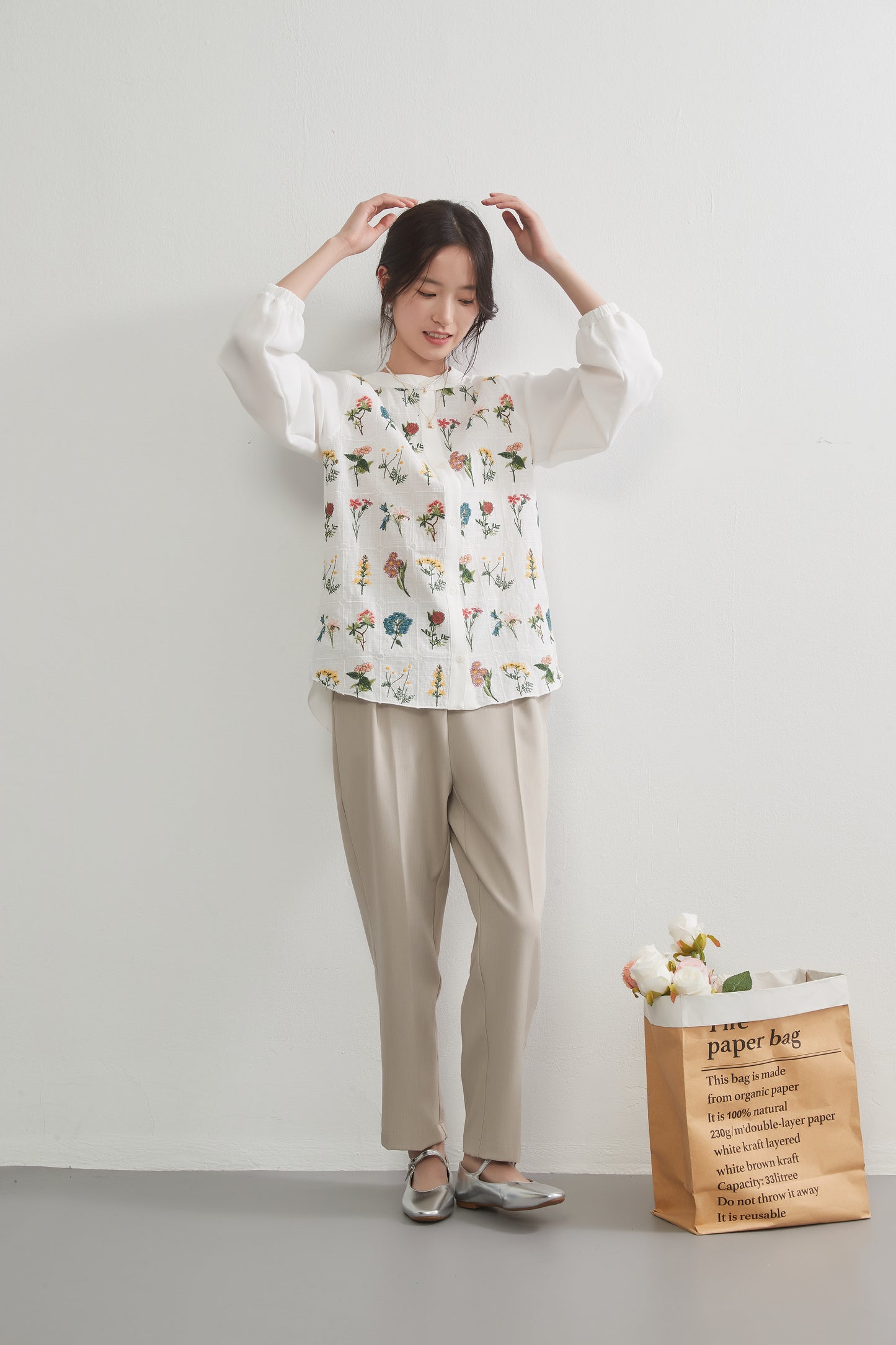 KNGC601-フローラルガーデン花柄刺繍長袖ブラウス
