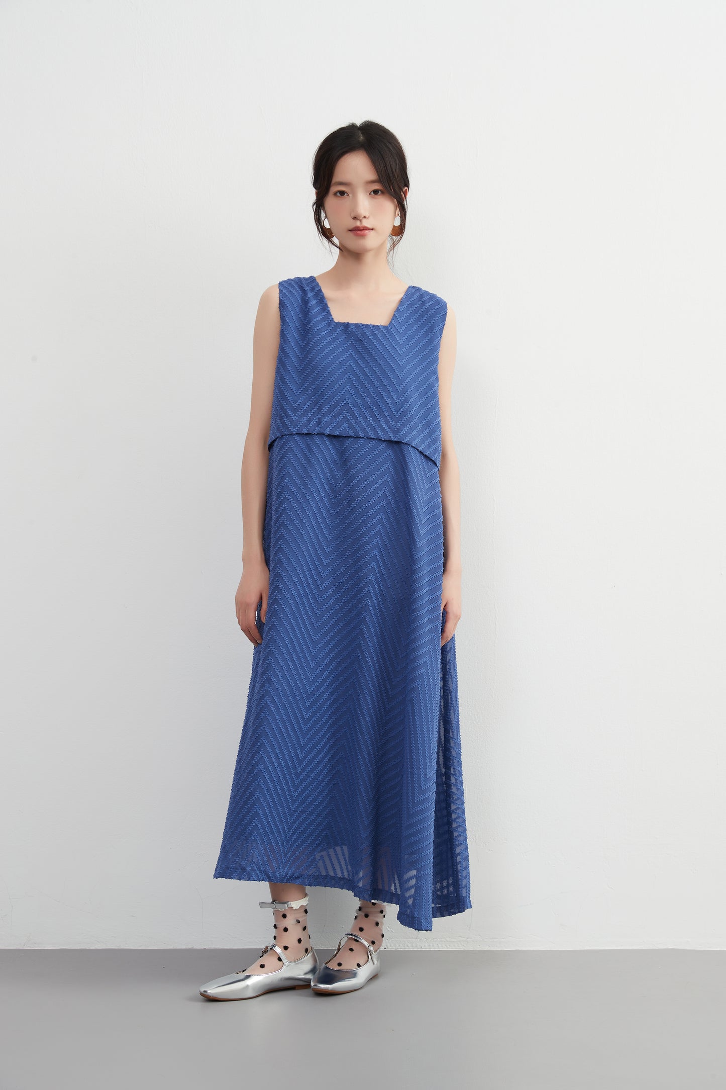 KNXO522・ジャガードシフォン・レイヤード風フレアワンピース・2枚仕立て風ドレス・ノースリーブワンピース・裏地付き