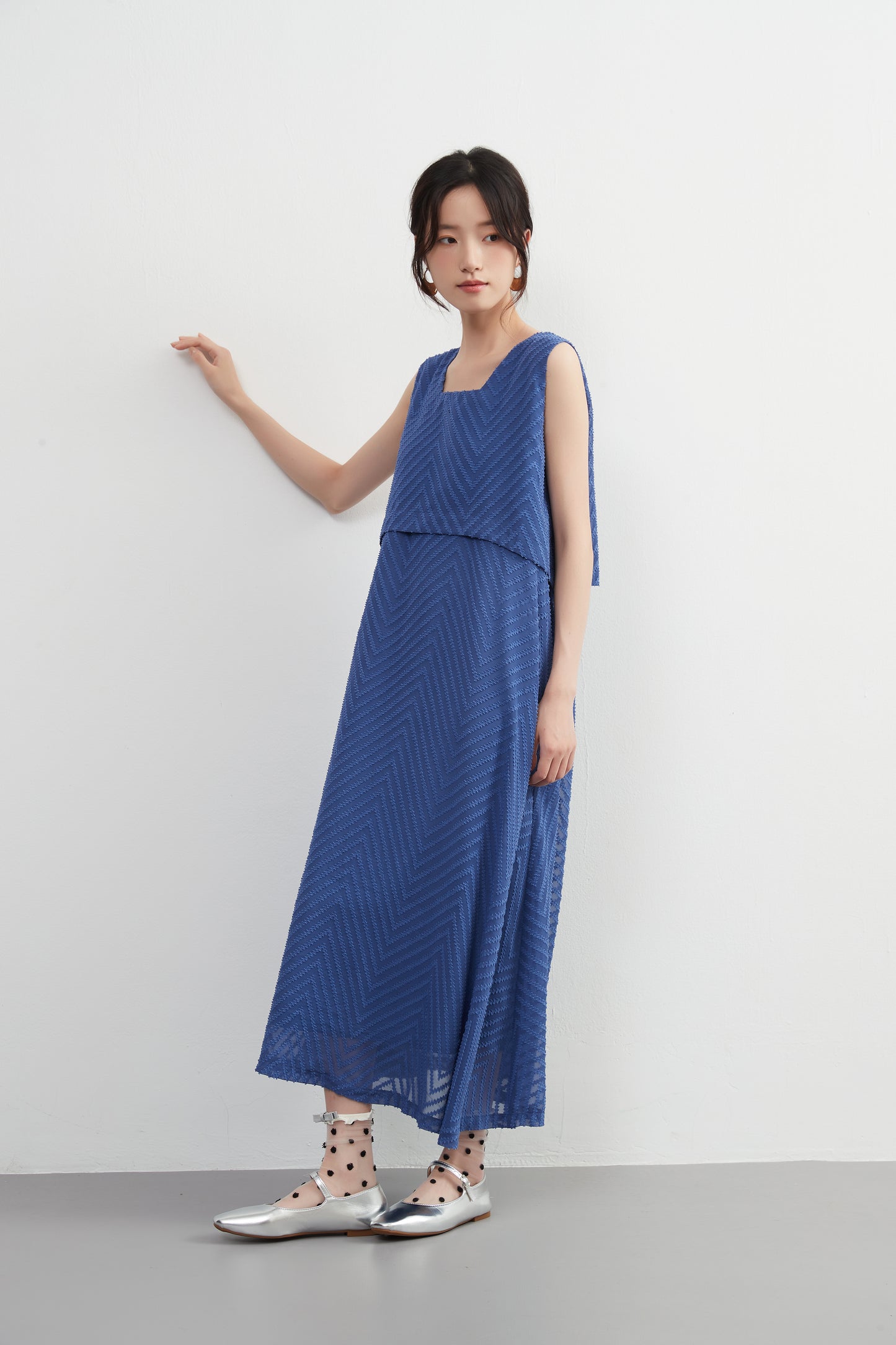 KNXO522・ジャガードシフォン・レイヤード風フレアワンピース・2枚仕立て風ドレス・ノースリーブワンピース・裏地付き