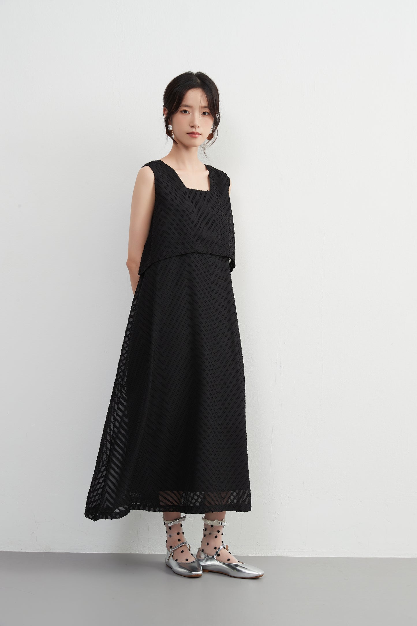 KNXO522・ジャガードシフォン・レイヤード風フレアワンピース・2枚仕立て風ドレス・ノースリーブワンピース・裏地付き