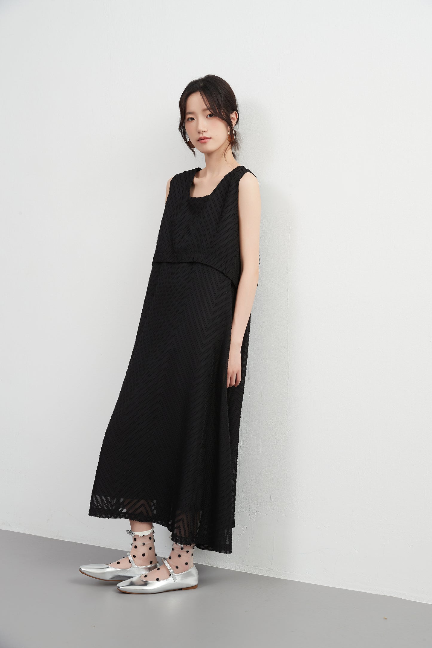 KNXO522・ジャガードシフォン・レイヤード風フレアワンピース・2枚仕立て風ドレス・ノースリーブワンピース・裏地付き