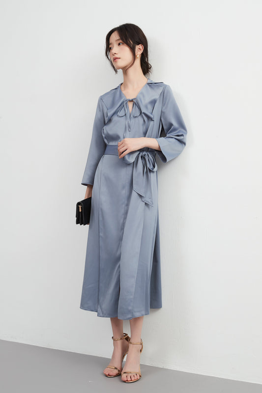 KNXO529・ツヤ感ドレープ素材・切込み衿デザイン・ウエストマーク7分袖カジュアルドレス