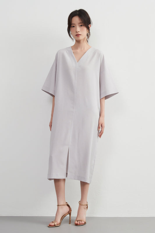 KNXO531 - Simple and elegant - V-neck short sleeve dress - Wide sleeve dress - Minimal style - Slit at the hem to cover the H-line figure