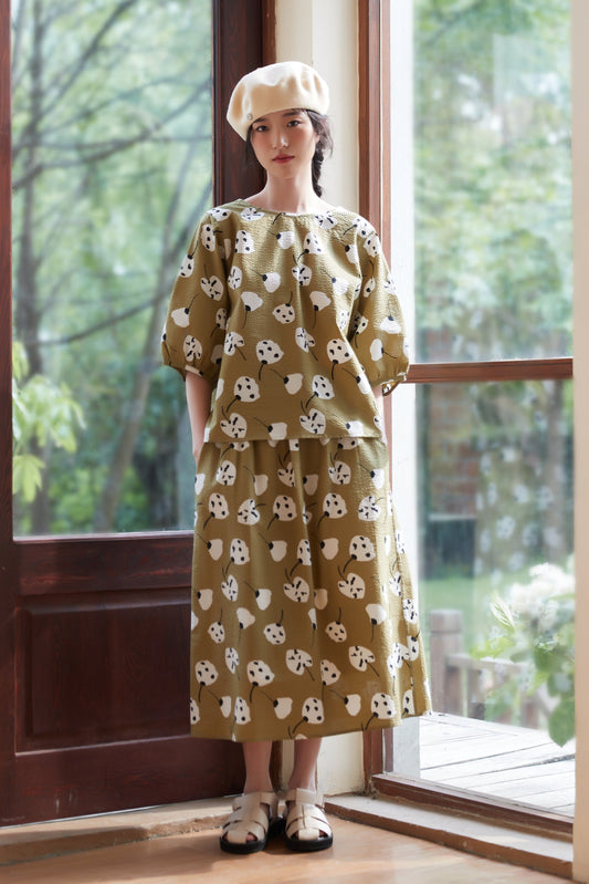 KNSS349 - BEIGE 100% cotton soccer material floral print skirt