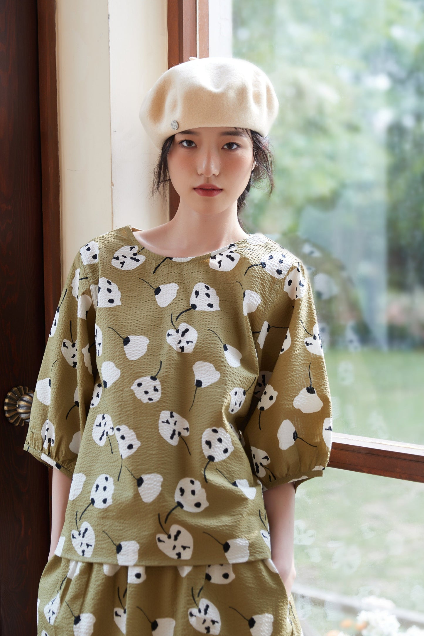KNST348-BEIGE 綿100%サッカー素材半袖プリントトップ