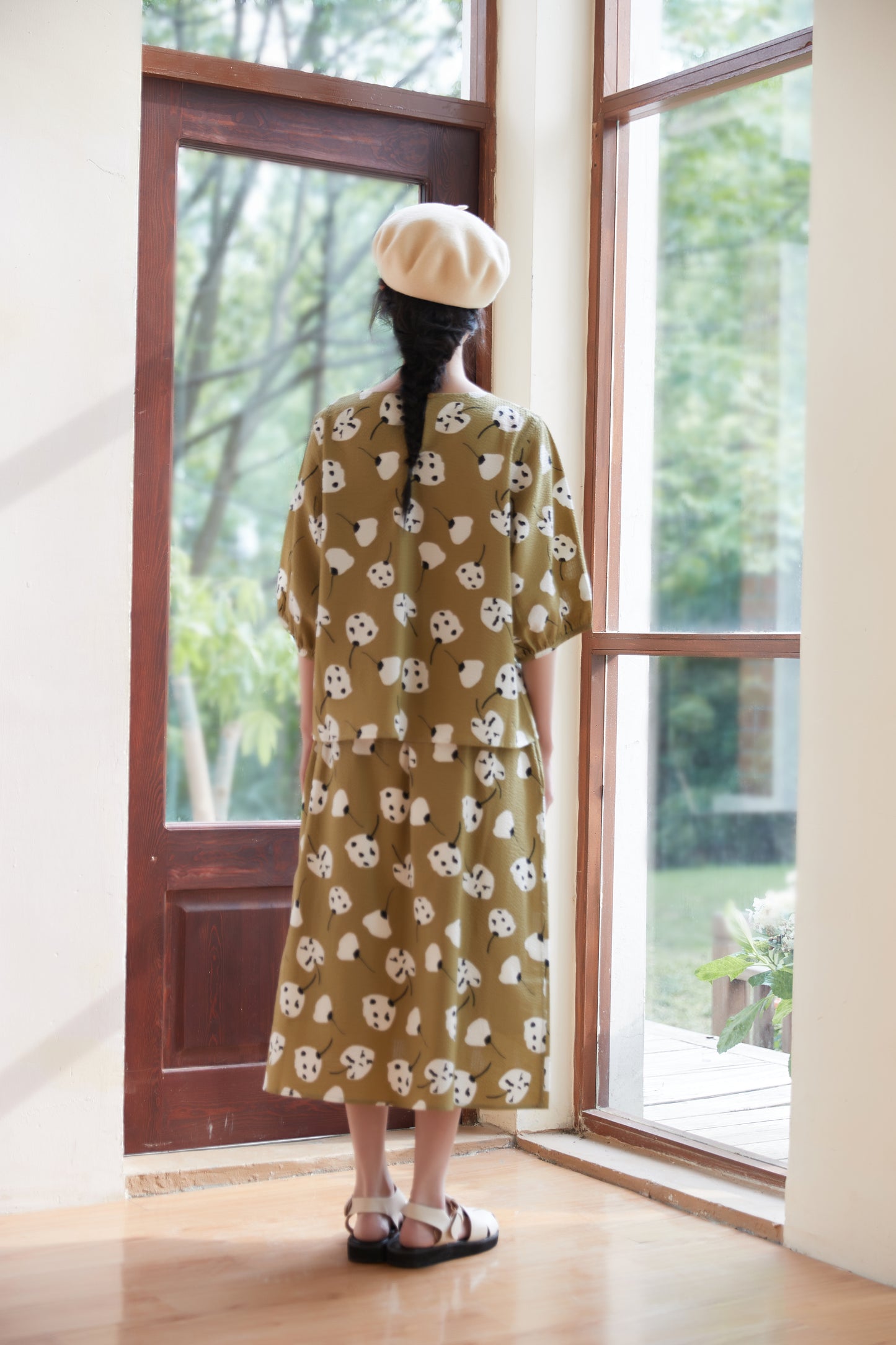 KNSS349-BEIGE 綿100%サッカー素材花柄プリントスカート