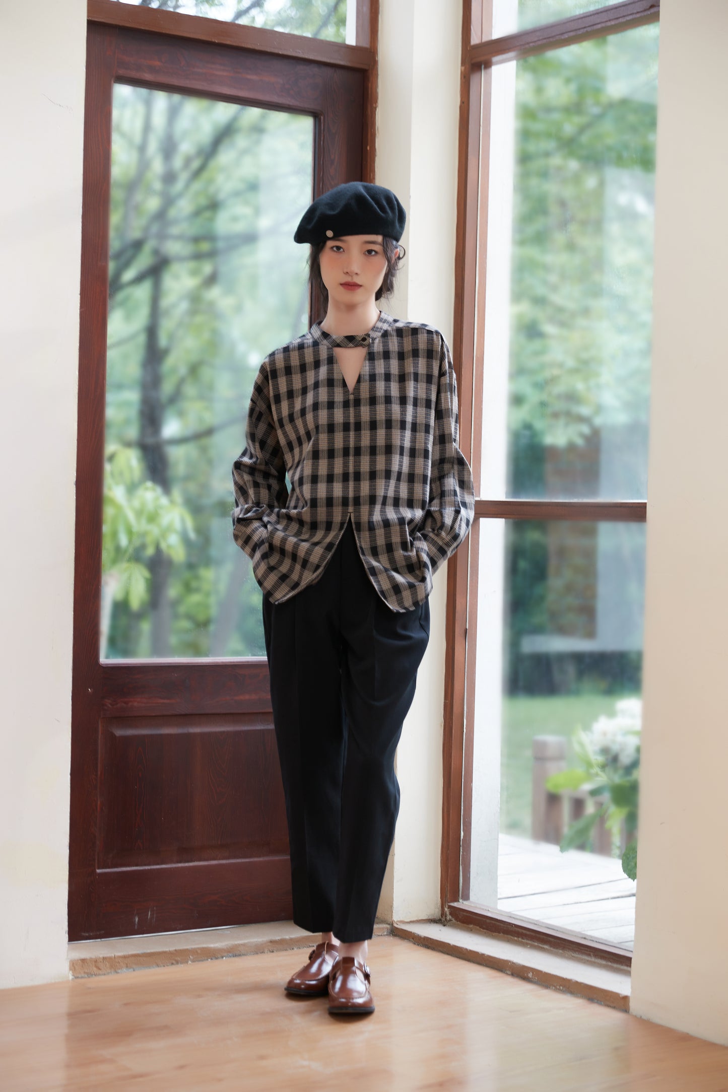 KNST344-BLACK チョーカーネックセンタースリットチェック長袖ブラウス