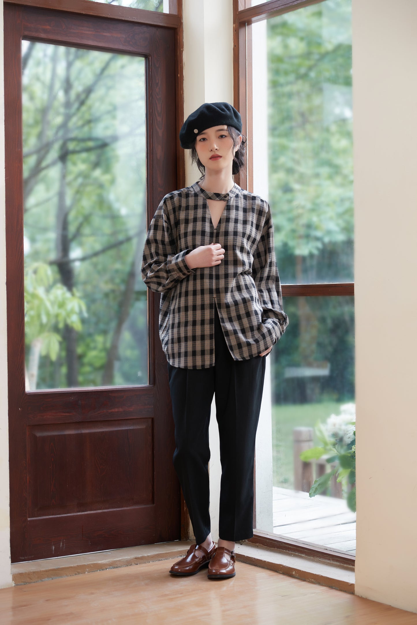 KNST344-BLACK チョーカーネックセンタースリットチェック長袖ブラウス