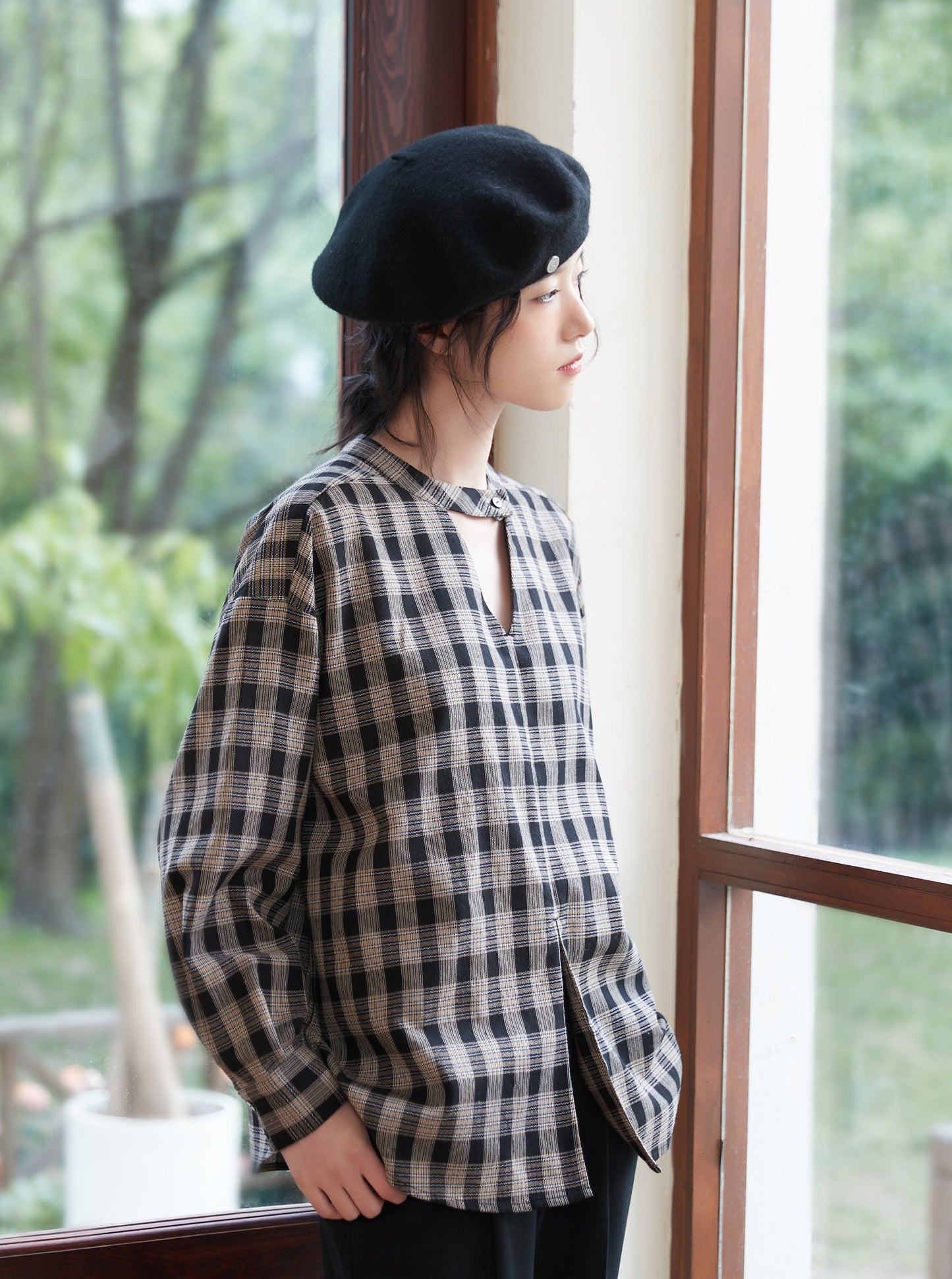 KNST344-BLACK チョーカーネックセンタースリットチェック長袖ブラウス