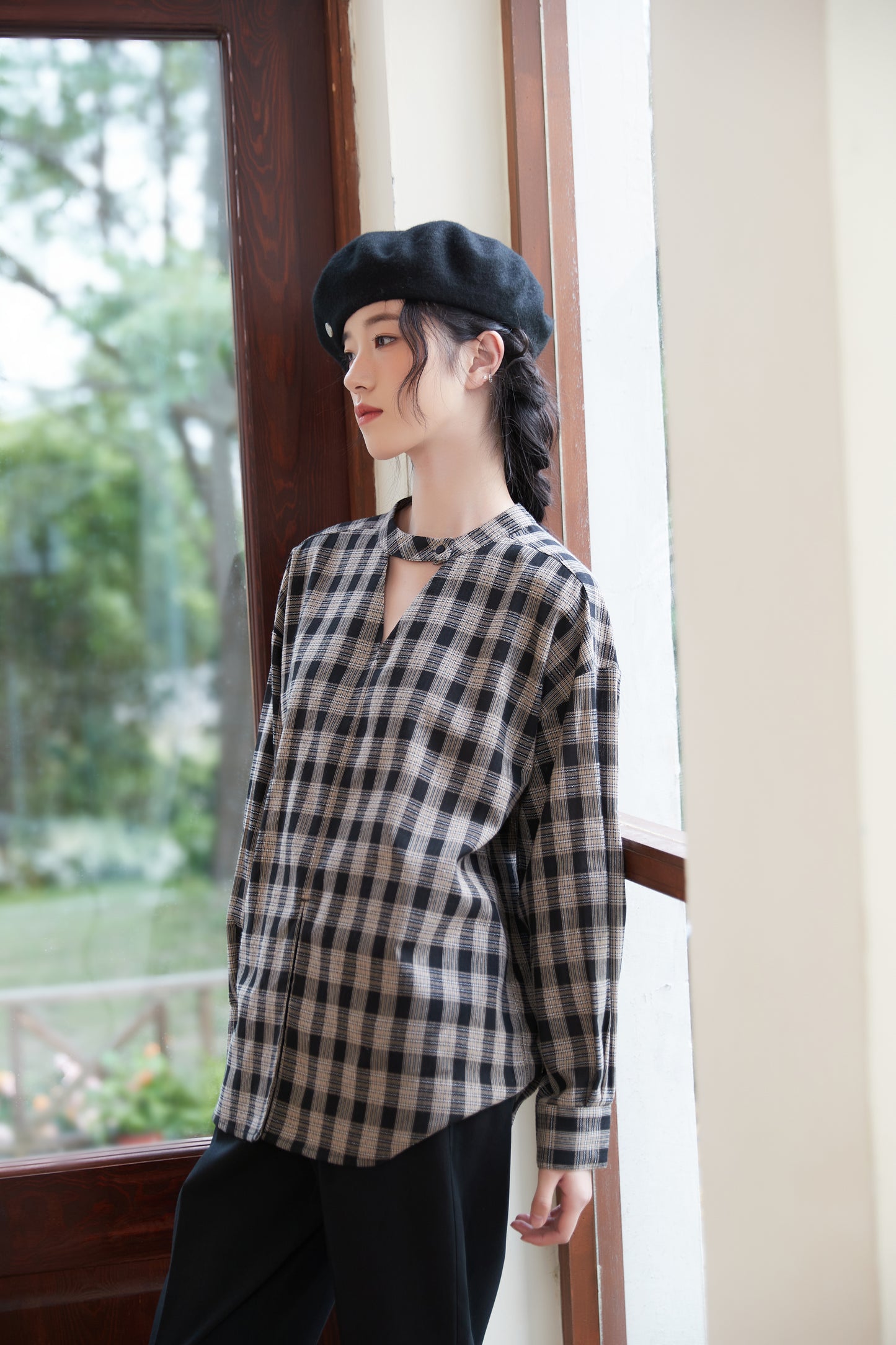 KNST344-BLACK チョーカーネックセンタースリットチェック長袖ブラウス