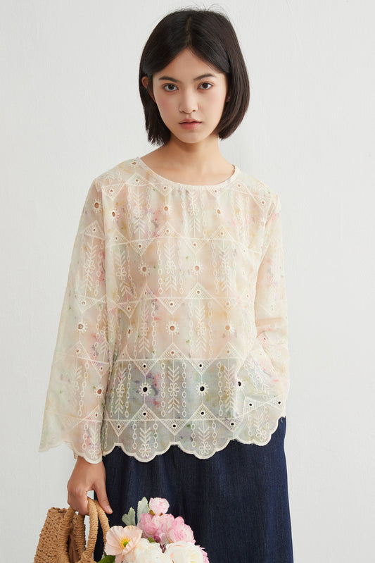 KNGT627・むら染めスカラップ刺繍長袖ラウンドネックブラウス