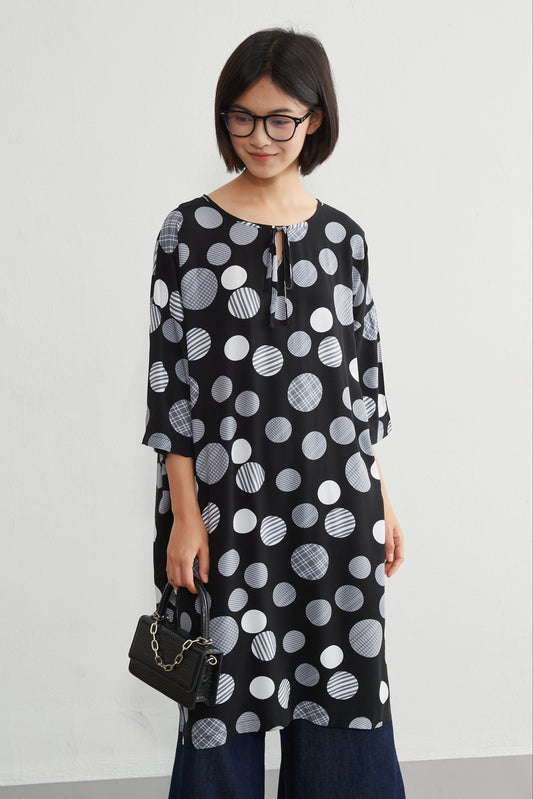 KNGT634・レーヨンドット柄ルーズフィット5分袖チュニック