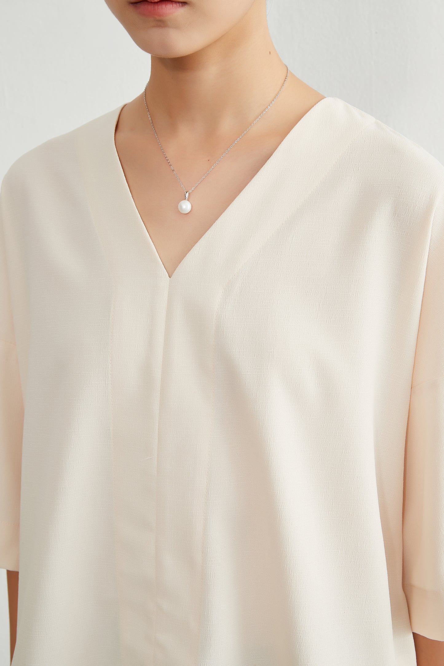 SHORT SLEEVE CENTER SEAM TOP Linen touch simple center seam short sleeve top