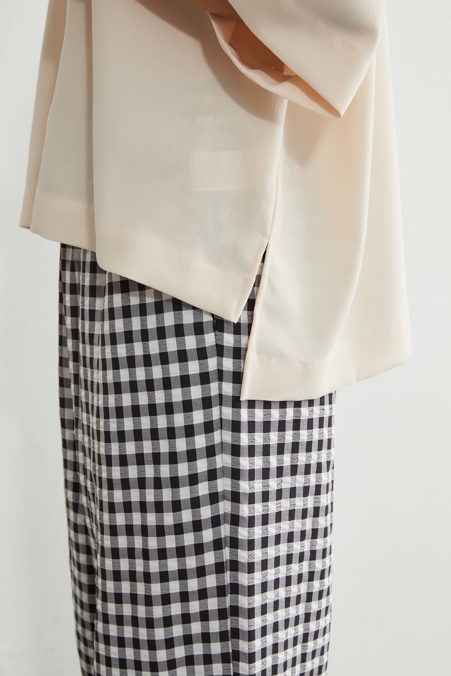 SHORT SLEEVE CENTER SEAM TOP Linen touch simple center seam short sleeve top