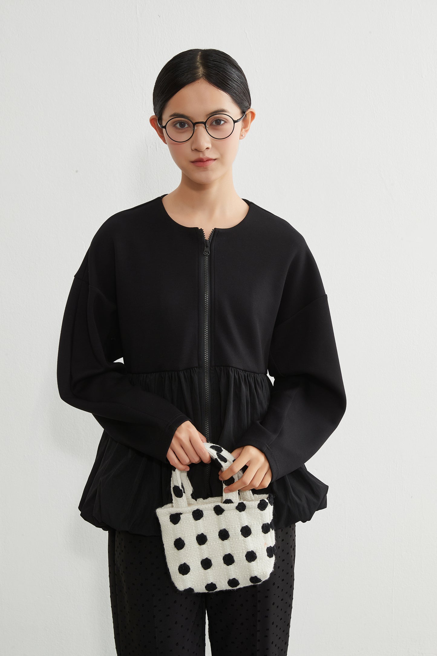 KNR641・異素材切替 バルーンヘムジップブルゾン 立体スリーブ レディースアウター