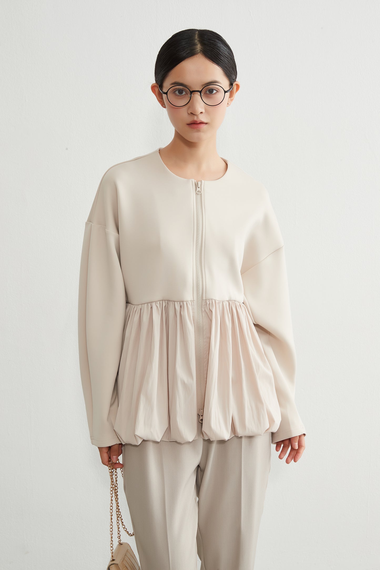 KNR641・異素材切替 バルーンヘムジップブルゾン 立体スリーブ レディースアウター