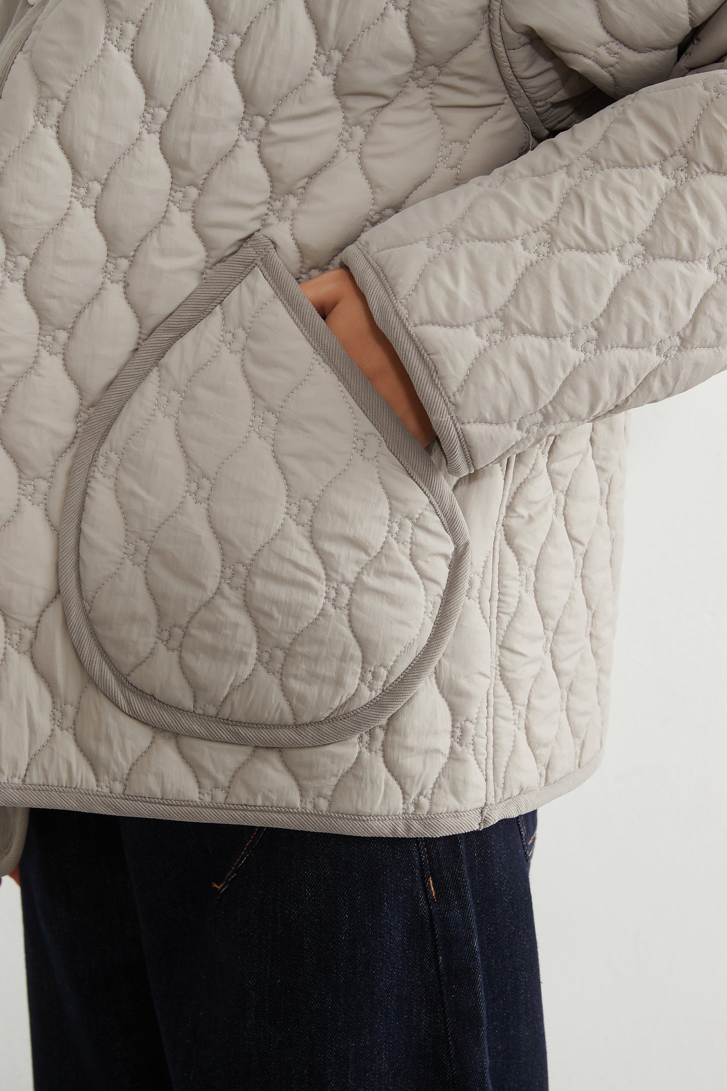 KNR649・ミニキノコ柄両面キルティング・ラウンドネック長袖中綿ジャケット