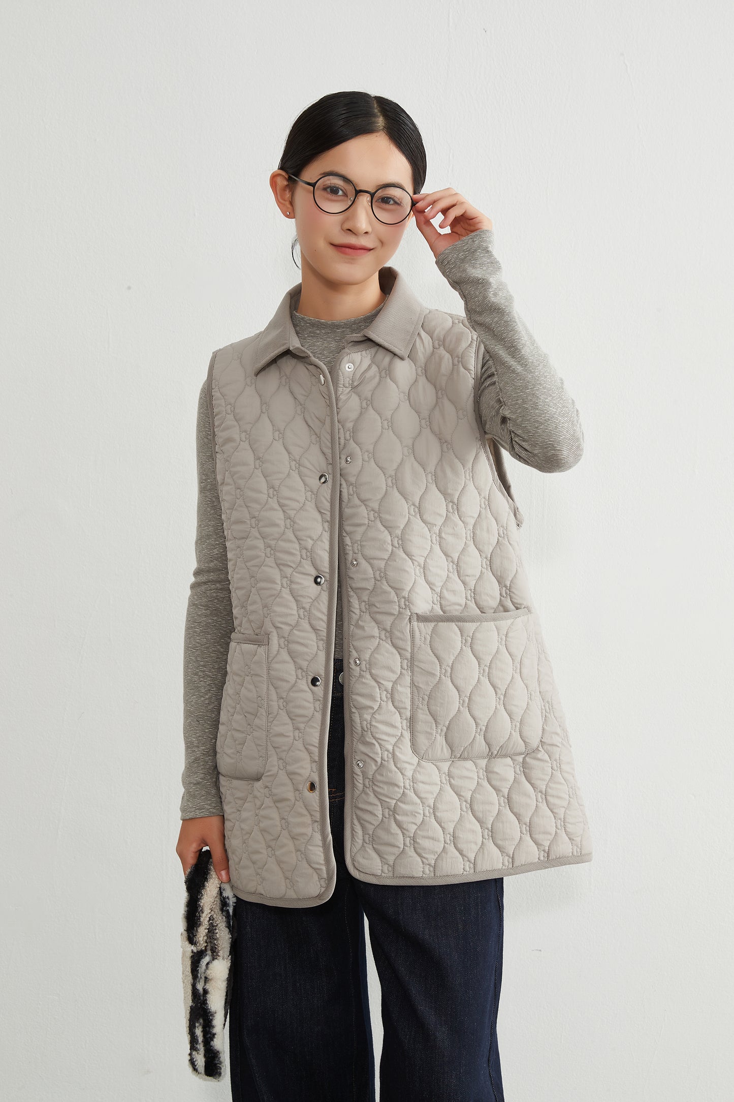 KNR650・ミニキノコ柄両面キルティング・衿付き中綿ロングベスト