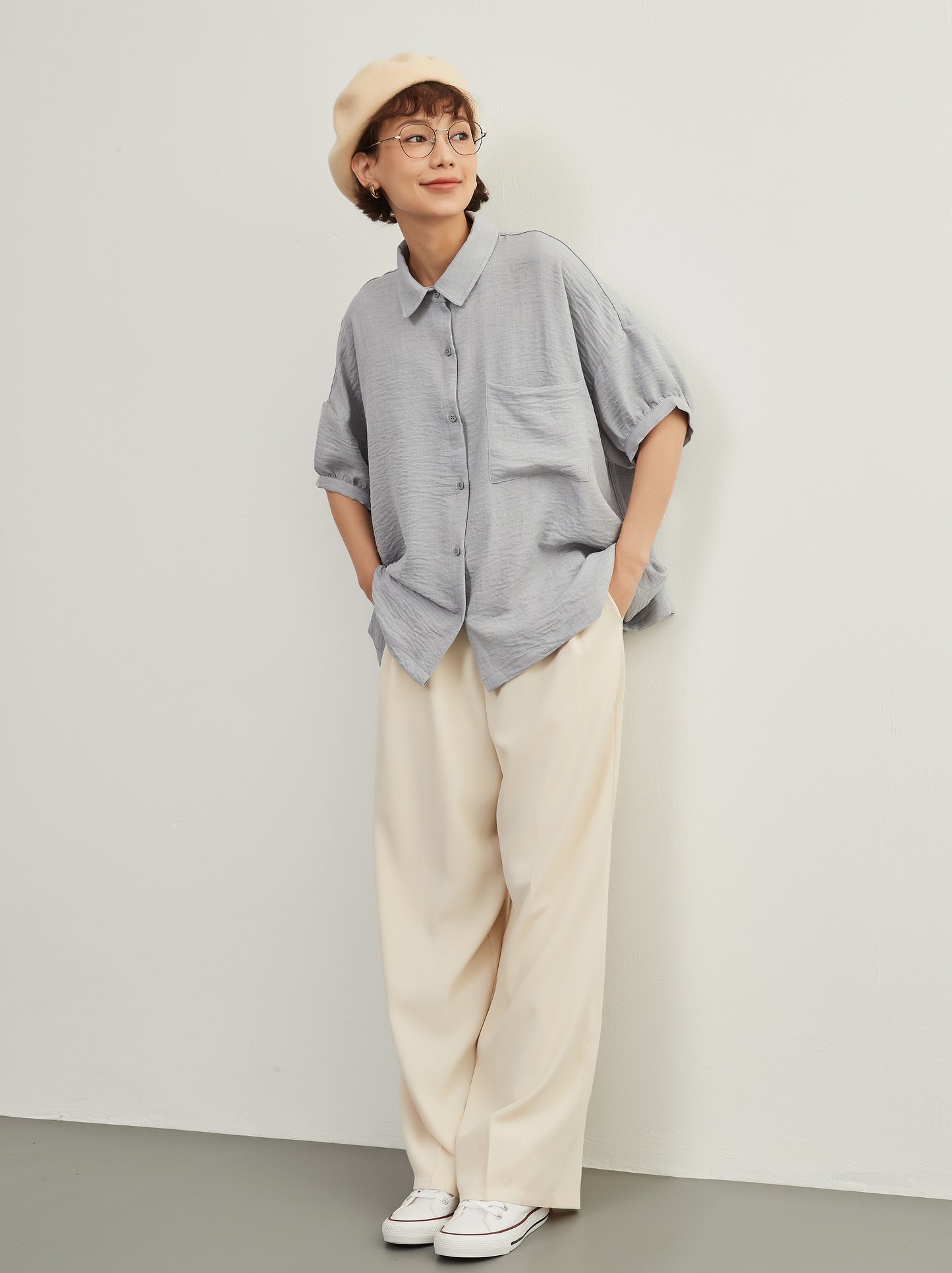 KNXC403-ルーズフィット春夏ブラウス・シワ感素材アイロン不要・ゆるふわポケット・半袖シャツ・定番トップス