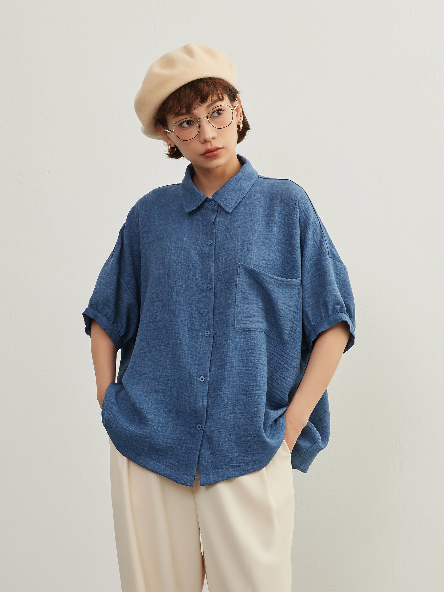 KNXC403-ルーズフィット春夏ブラウス・シワ感素材アイロン不要・ゆるふわポケット・半袖シャツ・定番トップス