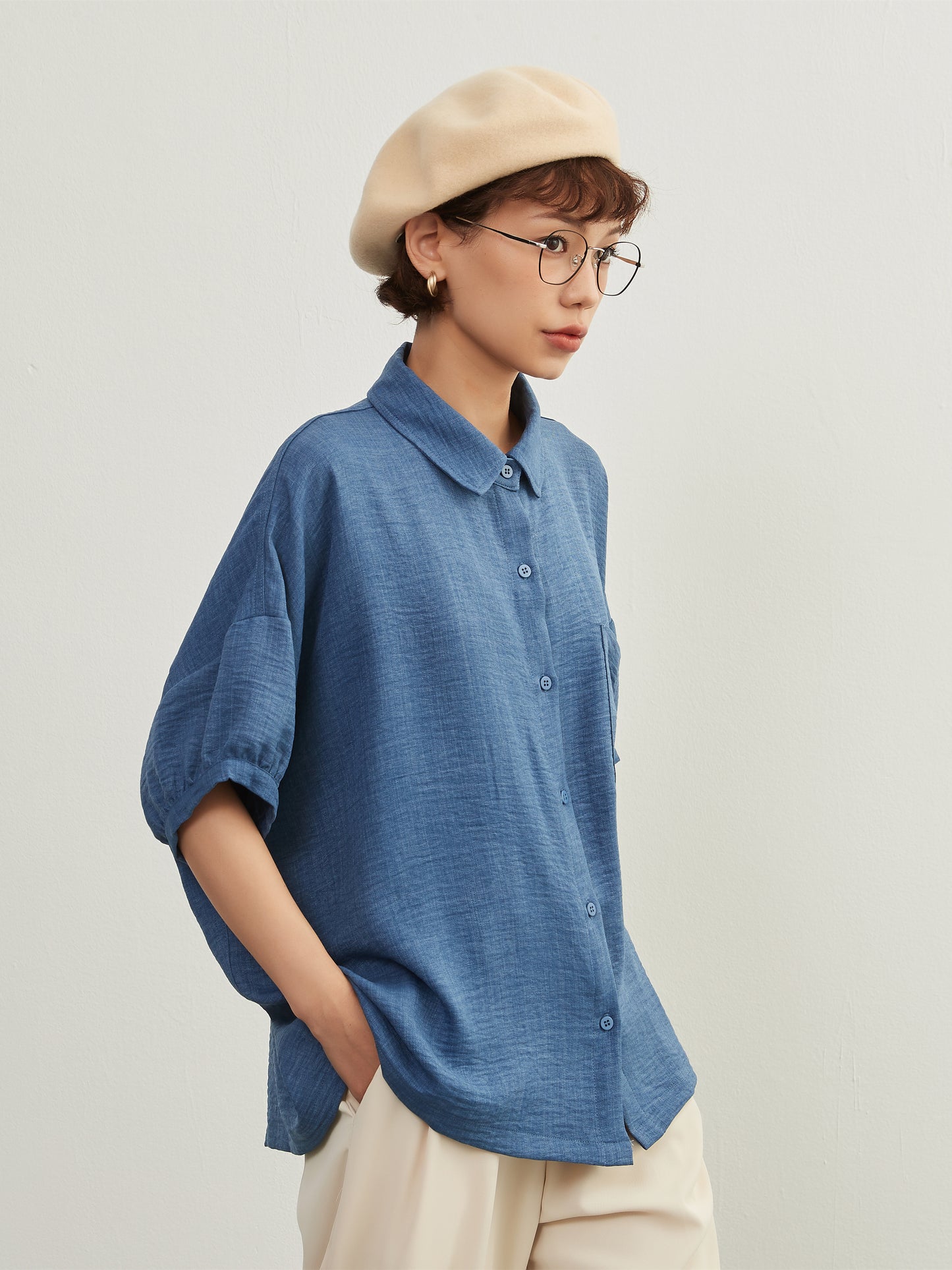 KNXC403-ルーズフィット春夏ブラウス・シワ感素材アイロン不要・ゆるふわポケット・半袖シャツ・定番トップス