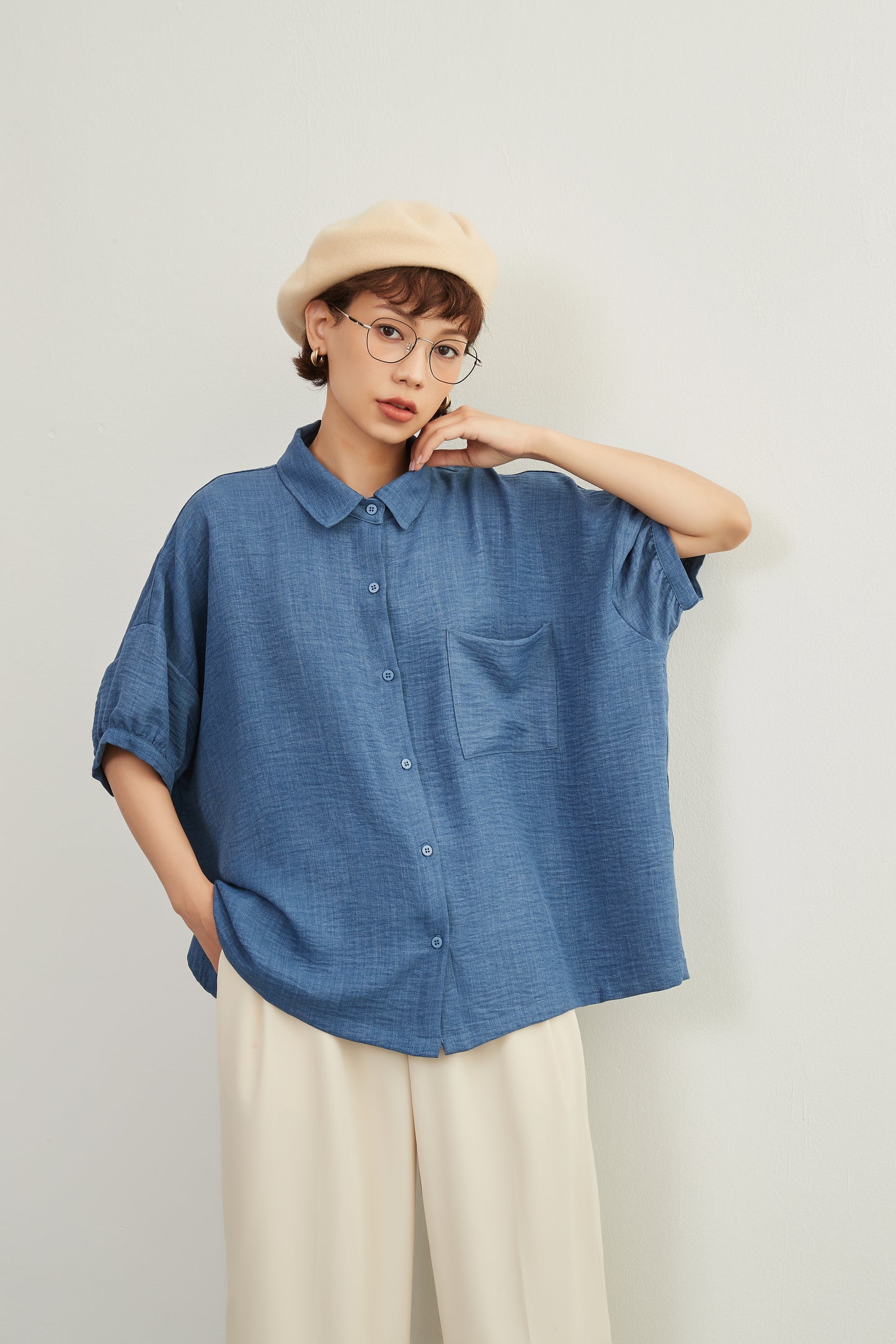 KNXC403-ルーズフィット春夏ブラウス・シワ感素材アイロン不要・ゆるふわポケット・半袖シャツ・定番トップス