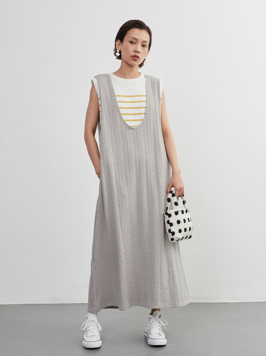 KNXO423 - Cable knit style, cut and sewn jumper skirt, one-piece that can be worn all year round, a classic layered look