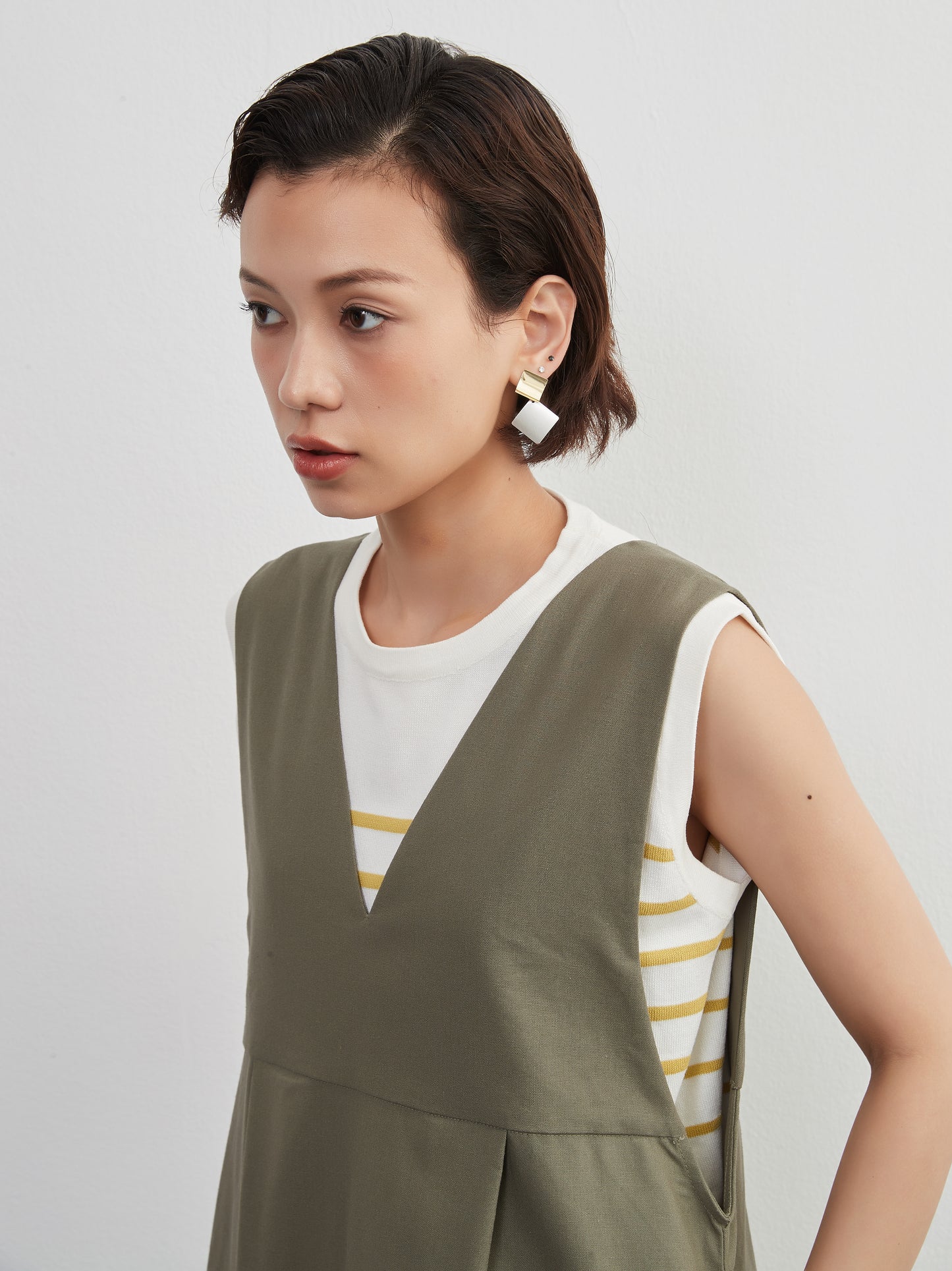KNSO370-Tシャツにもニットにも合う一年中便利なジャンパースカート・リネン混・ワンピース