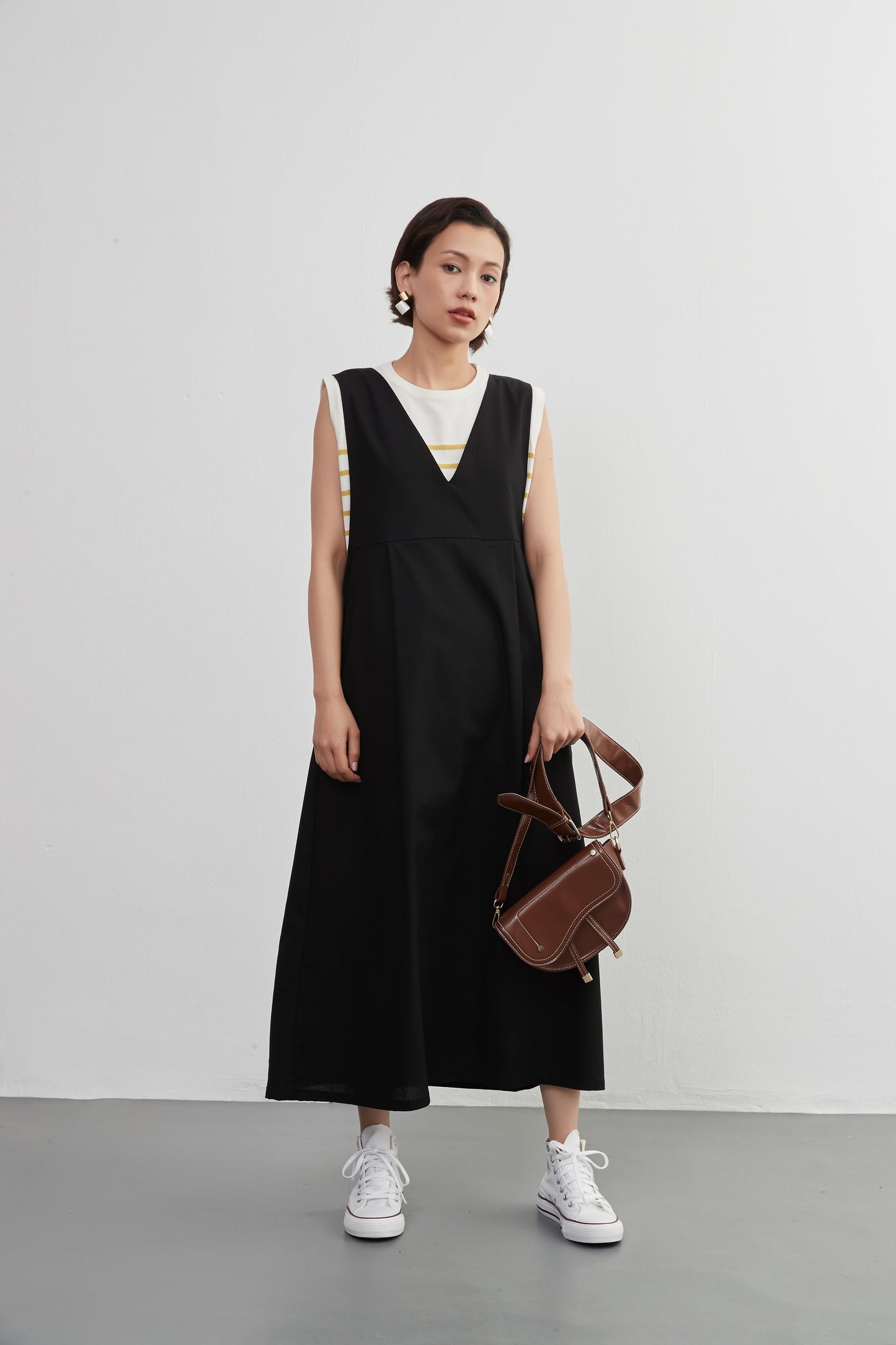 KNSO370-Tシャツにもニットにも合う一年中便利なジャンパースカート・リネン混・ワンピース