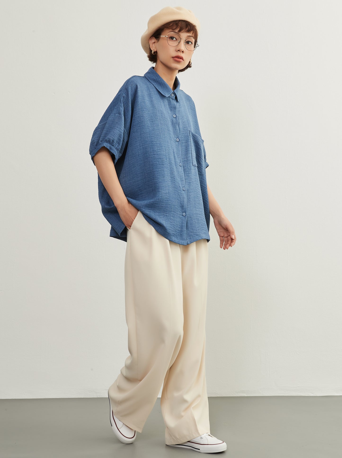 KNXC403-ルーズフィット春夏ブラウス・シワ感素材アイロン不要・ゆるふわポケット・半袖シャツ・定番トップス