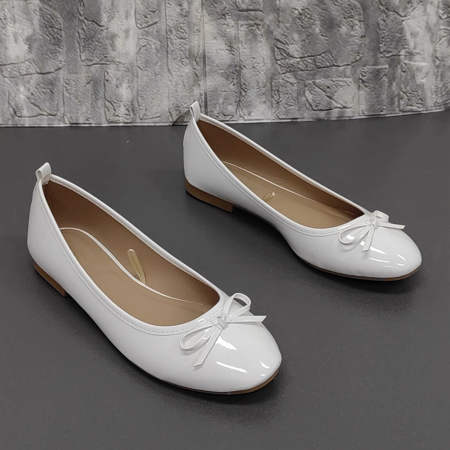 エナメル調 リボン付きバレエシューズ フラットパンプス レディース ・ 痛くない 歩きやすい 通勤 入学式 卒業式-KYS-002