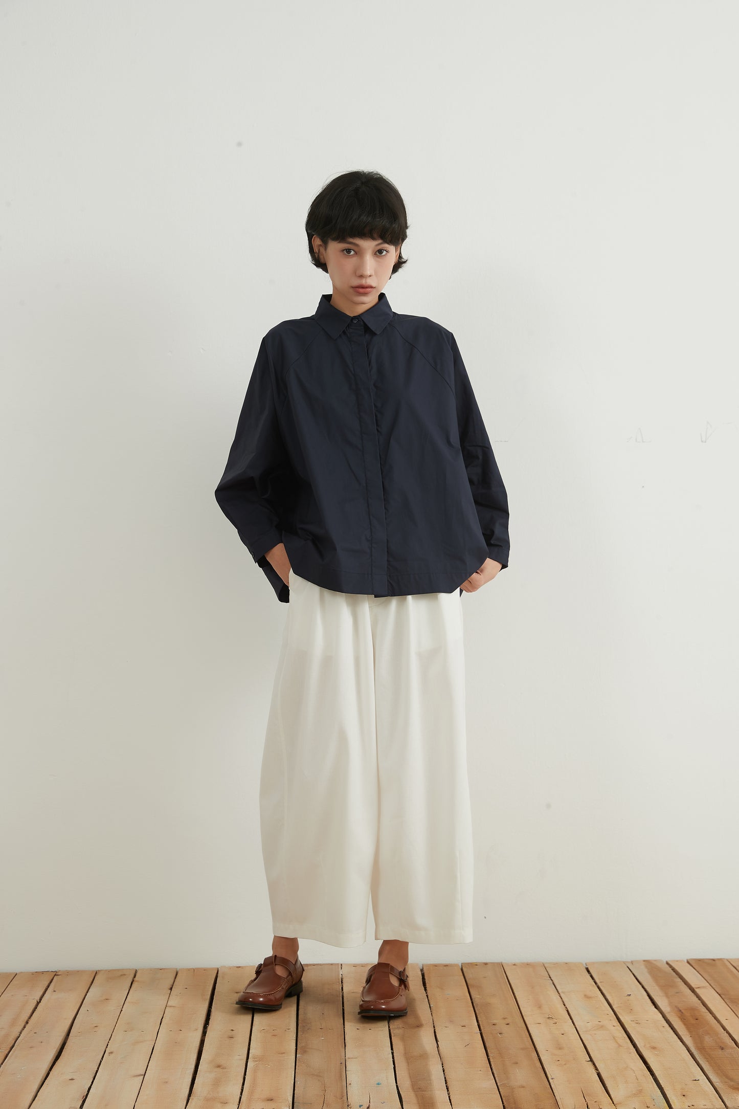 KNNC305・綿100ワイドスリーブ長袖ルーズフィットBOXYシャツ