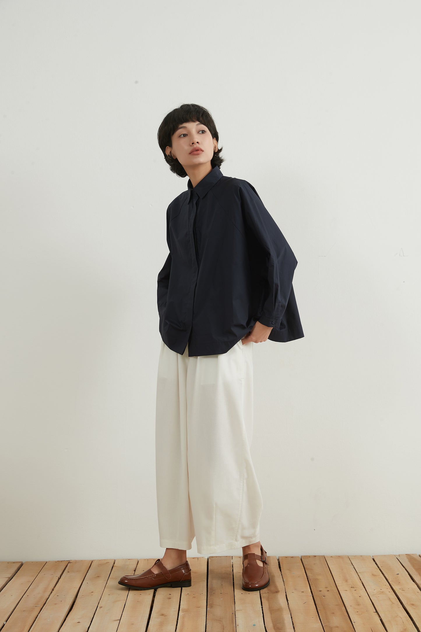 KNNC305・綿100ワイドスリーブ長袖ルーズフィットBOXYシャツ