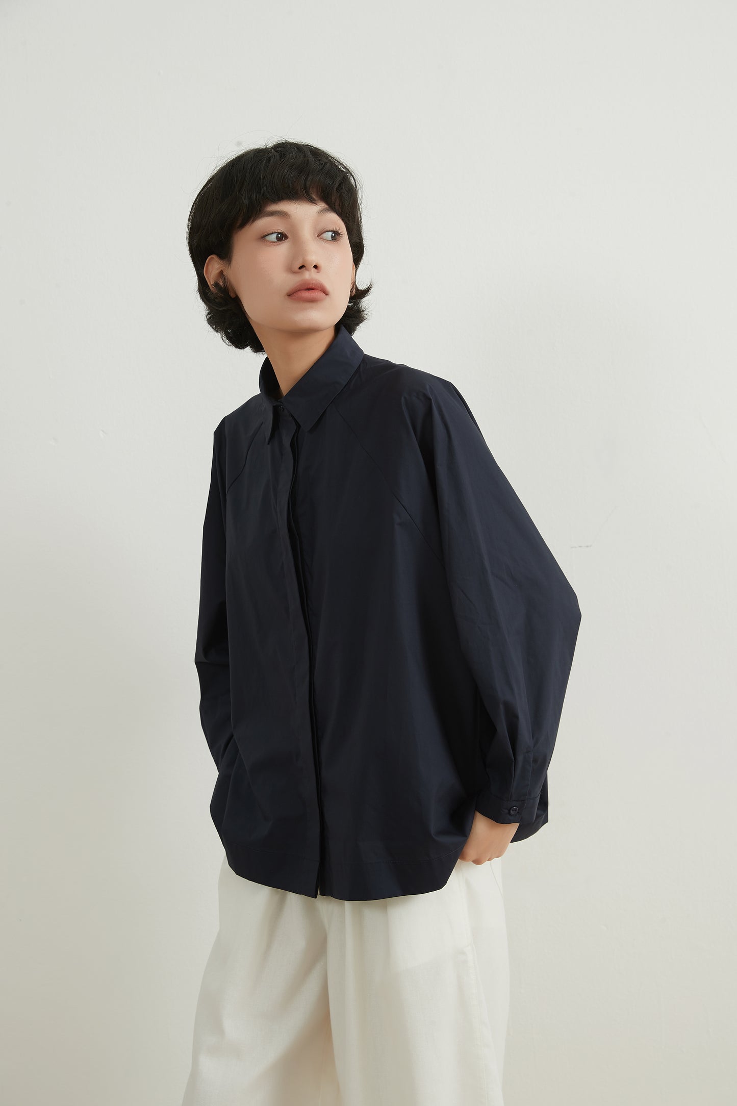 KNNC305・綿100ワイドスリーブ長袖ルーズフィットBOXYシャツ