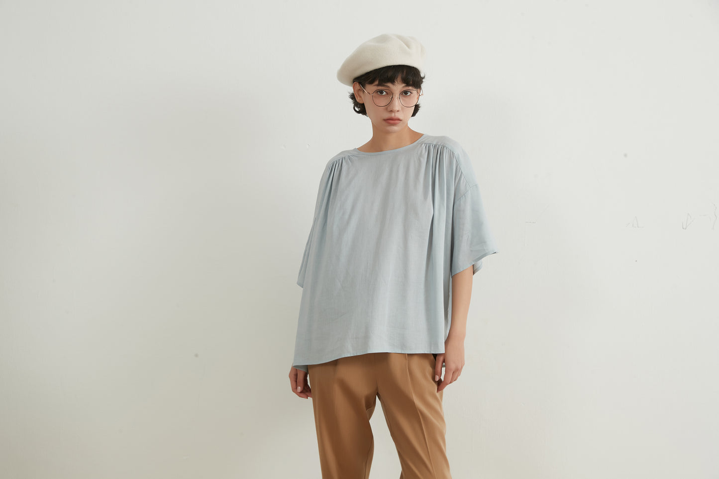 COTTON LINEN GATHERED SHORT SLEEVE TOP リネンコットンギャザー半袖トップシェルボタン付きリボン
