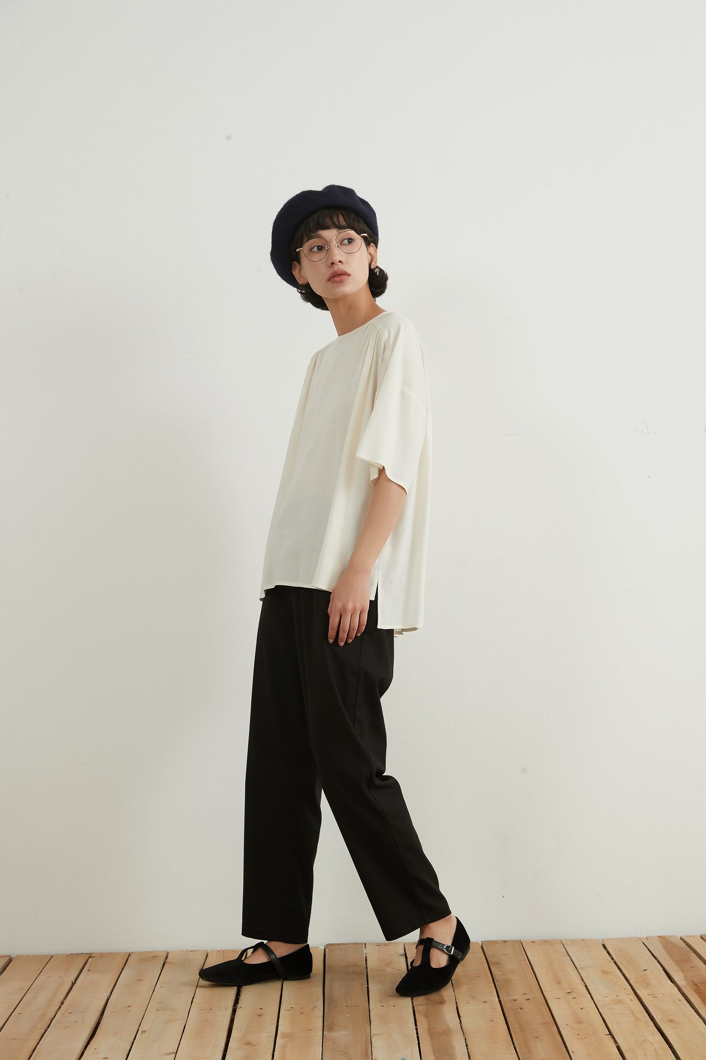 COTTON LINEN GATHERED SHORT SLEEVE TOP リネンコットンギャザー半袖トップシェルボタン付きリボン