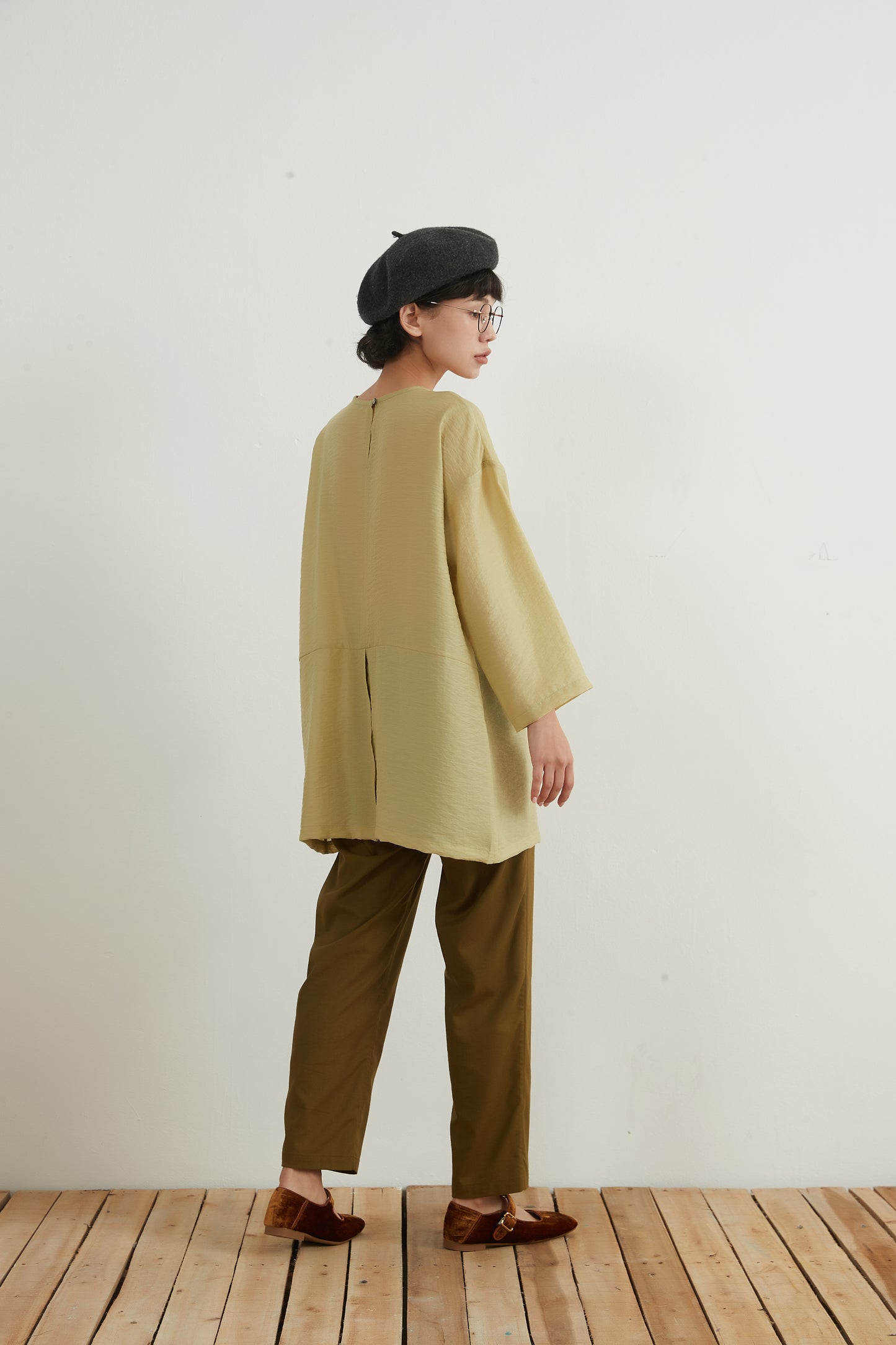 KNNP308・綿麻混リネンミックスリラックス・美脚ストレートパンツ