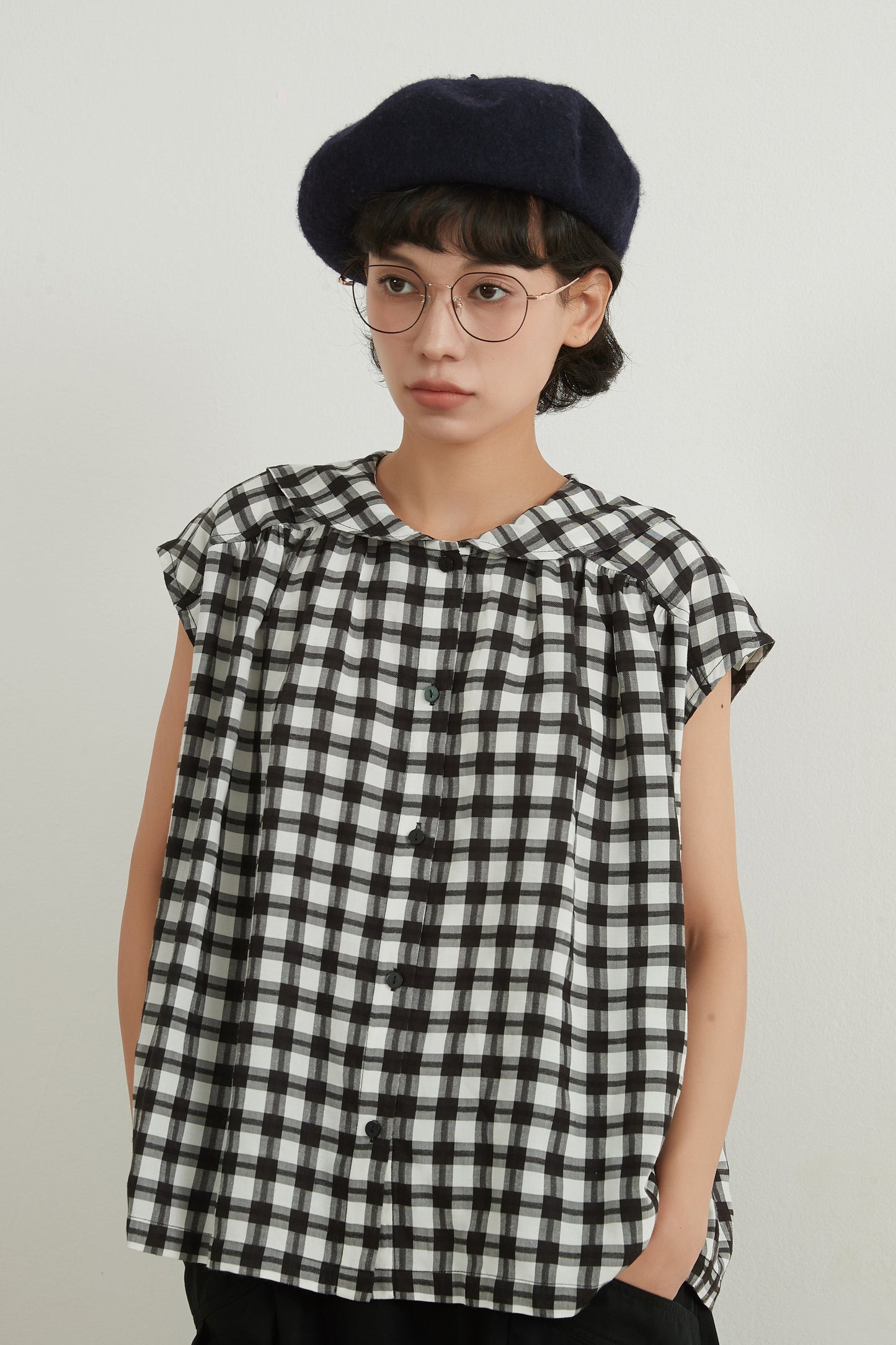 チェックセーラーカラーブラウス・CHECK SAILOR COLLAR BLOUSE ・KNNC309